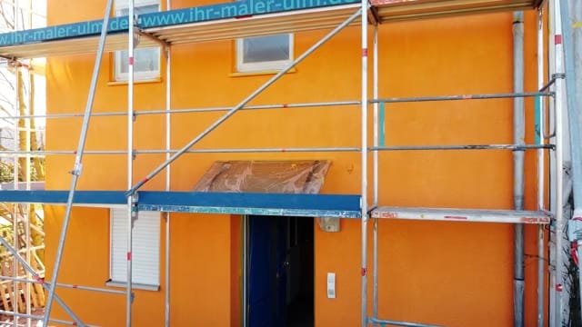 Vorschaubild zum Video: Fassadenrenovierung aus der Luft
