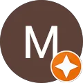 Logo mit Buchstabe M und Sternsymbol